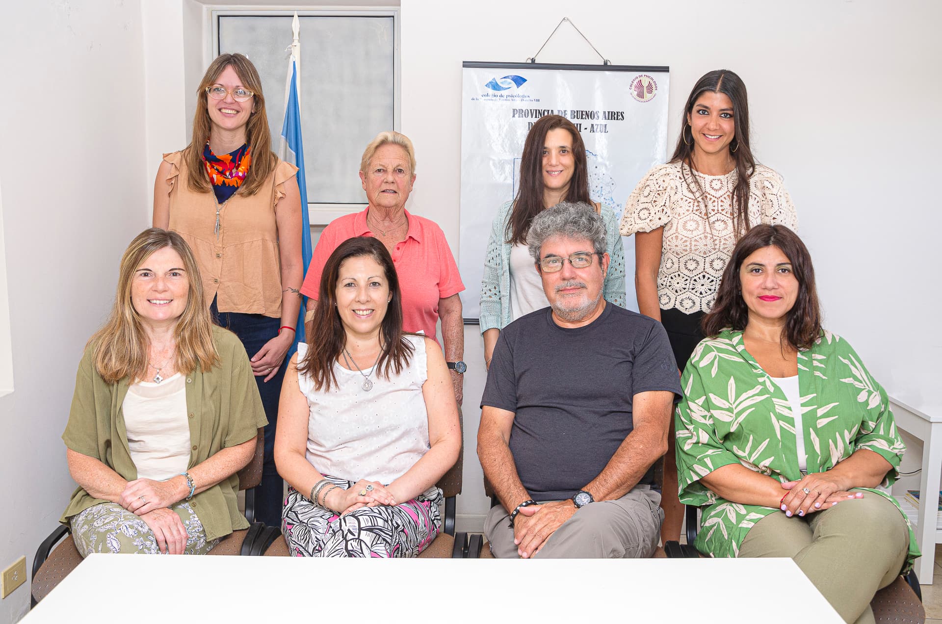 NOS PRESENTAMOS
