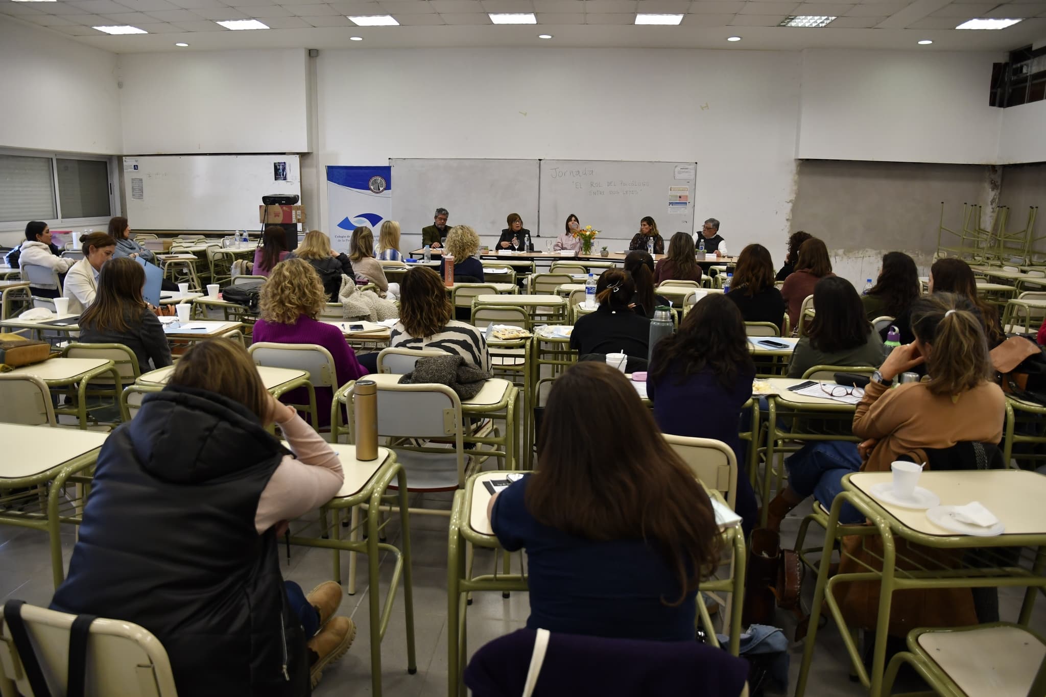 Gran experiencia de intercambio profesional en la Jornada "El rol del psicólogo entre dos leyes"