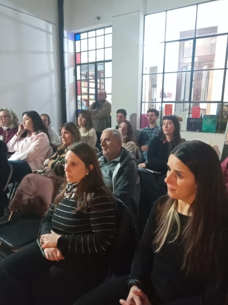 presentacion de libro juan pablo mollo